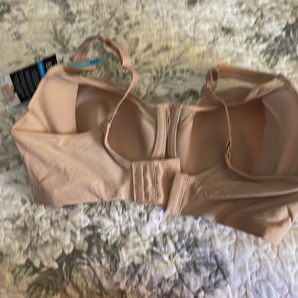 BNWT Bali Smoothing adjustable bra - Picture 7 of 10
